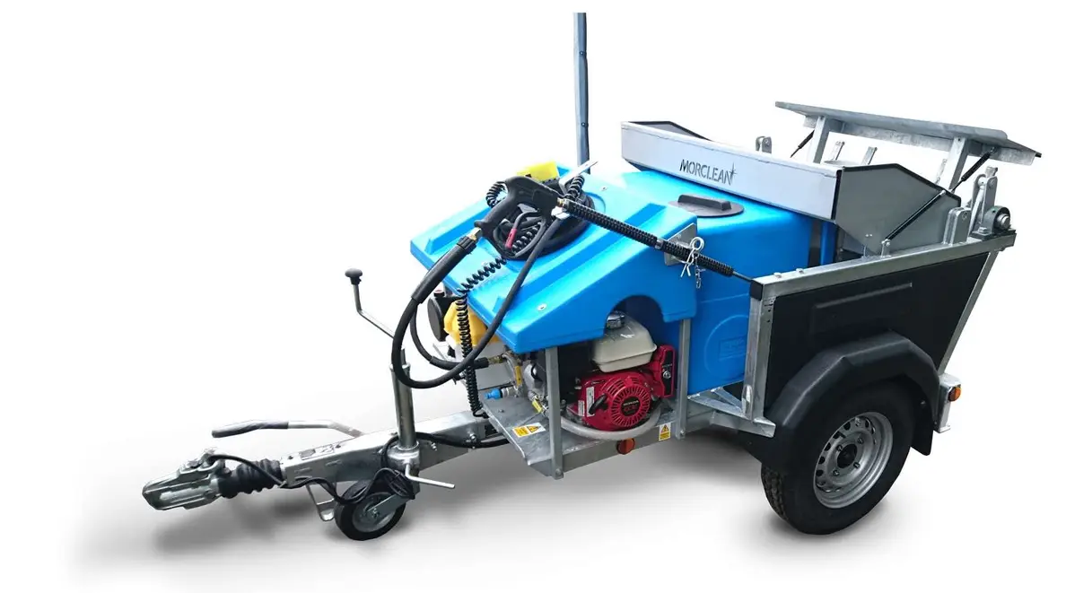 Professional bin cleaning machine used by Taylor’s Wheelie Cleans for eco-friendly residential and commercial wheelie bin cleaning in Hertfordshire